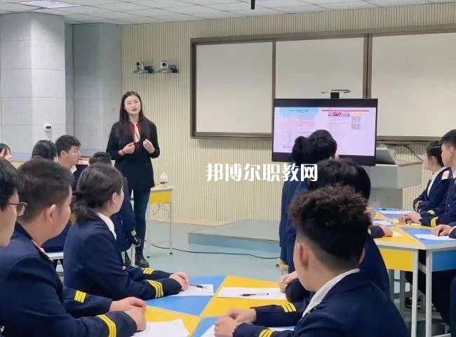 江蘇省大港中等專業(yè)學(xué)校2022年學(xué)費(fèi)、收費(fèi)多少