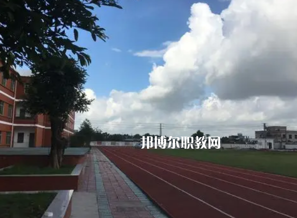 德陽中德工業(yè)技術(shù)學(xué)校怎么樣，好不好