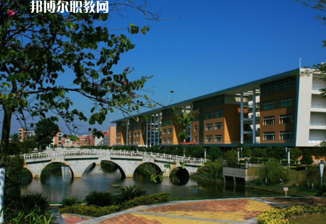 涼山民族師范學(xué)校2022年報(bào)名條件、招生要求、招生對(duì)象