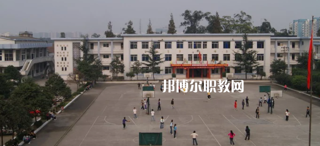 成都市育華職業(yè)學校怎么樣、好不好