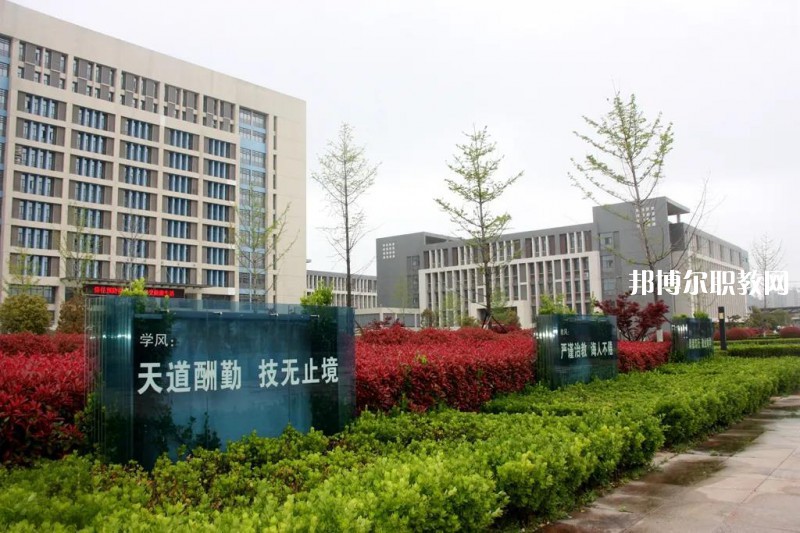 淮安高級(jí)職業(yè)技術(shù)學(xué)校2022年報(bào)名條件、招生要求、招生對(duì)象
