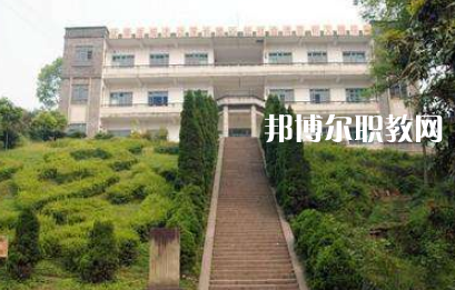 保山市昌寧縣職業(yè)技術(shù)學(xué)校2022年報名條件、招生要求、招生對象