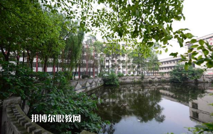 四川瀘縣建筑職業(yè)中專學(xué)校2022年學(xué)費(fèi)、收費(fèi)多少