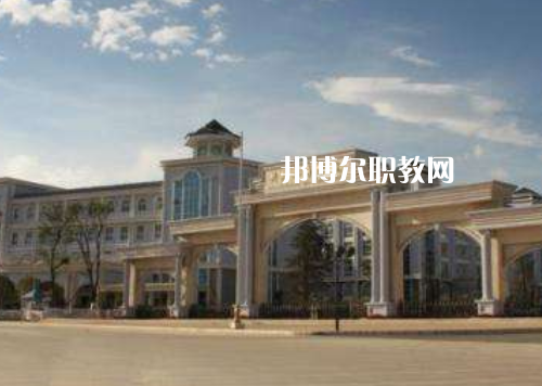重慶商務(wù)高級(jí)技工學(xué)校2022年報(bào)名條件、招生要求、招生對(duì)象