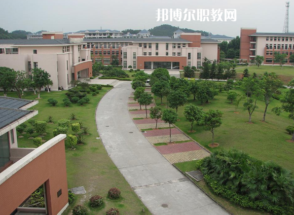 富寧縣民族職業(yè)高級(jí)中學(xué)2022年報(bào)名條件、招生要求、招生對(duì)象