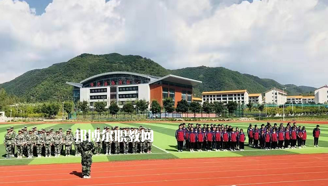 黃龍職業(yè)教育中心2022年報名條件、招生要求、招生對象