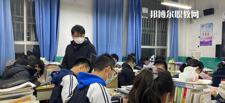滄州工貿(mào)學(xué)校2022年報名條件、招生要求、招生對象