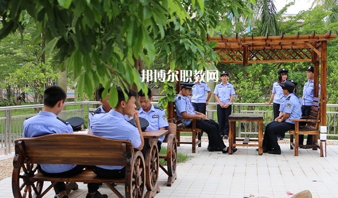 化州鑒江司法職業(yè)學校2022年學費、收費多少