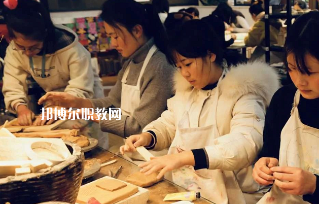 阜陽科學技術學校2022年學費、收費多少