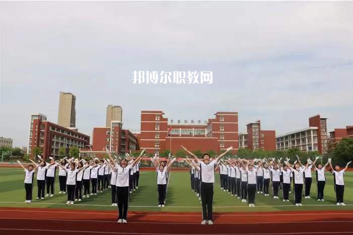 滁州市旅游商貿(mào)學校2022年報名條件、招生要求、招生對象
