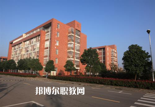 安徽滁州技師學(xué)院2022年學(xué)費(fèi)、收費(fèi)多少