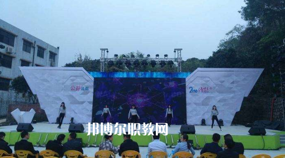 內(nèi)江市川威技工學(xué)校2022年報(bào)名條件、招生要求、招生對(duì)象