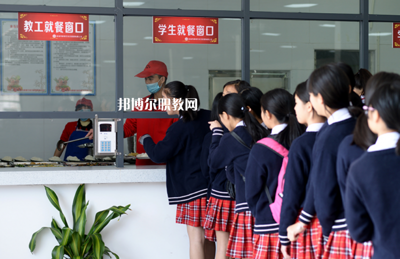 珠海工貿(mào)技工學(xué)校2022年報(bào)名條件、招生要求、招生對(duì)象 
