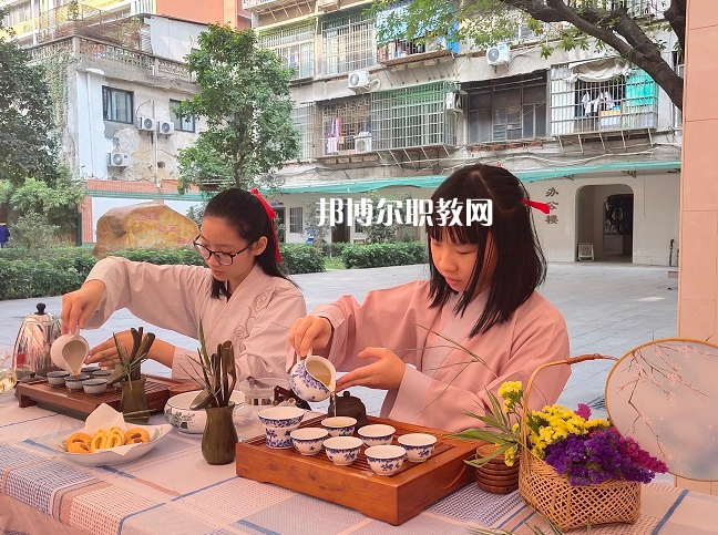 廣州荔灣區(qū)外語職業(yè)高級中學(xué)怎么樣、好不好