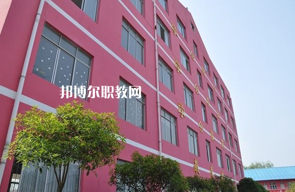 麗江民族中等專業(yè)學(xué)校2022年報名條件、招生要求、招生對象