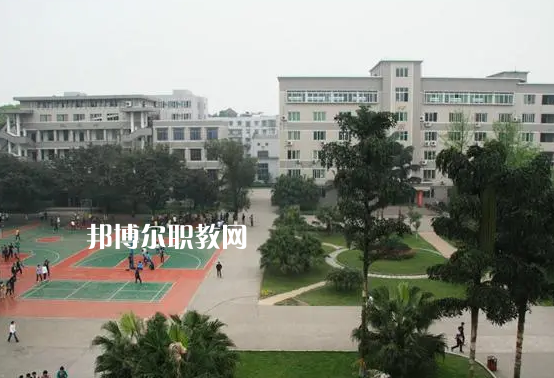 云南林業(yè)高級(jí)技工學(xué)校2022年學(xué)費(fèi)、收費(fèi)多少