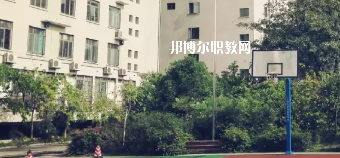 云南冶金高級(jí)技工學(xué)校2022年學(xué)費(fèi)、收費(fèi)多少