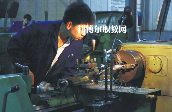 云南工藝美術學校2022年有哪些專業(yè)