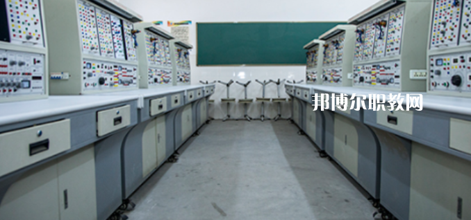 四川省青神中等職業(yè)學(xué)校2022年學(xué)費(fèi)、收費(fèi)多少