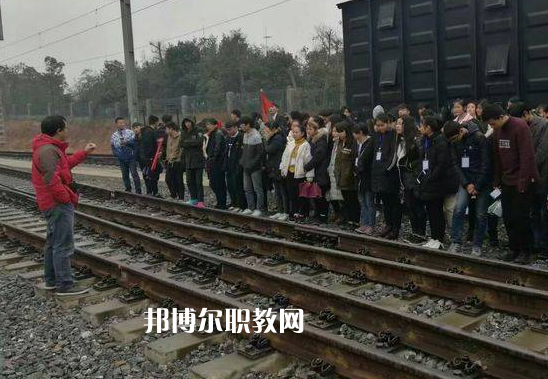 甘肅2022年鐵路學(xué)?？梢詫W(xué)什么