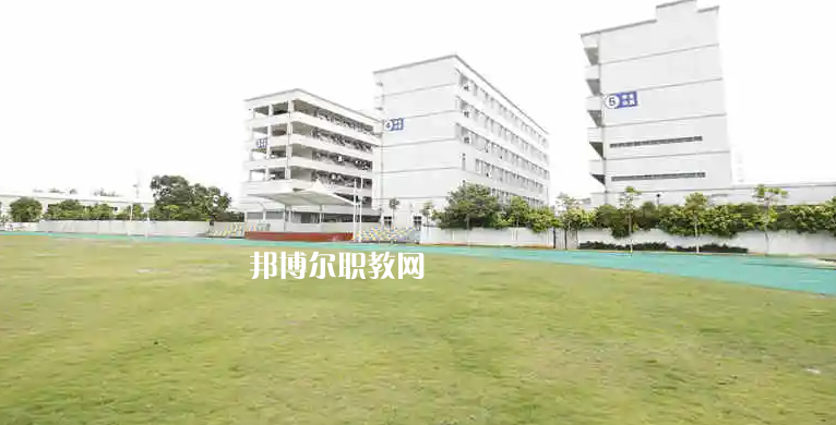 廣州金領(lǐng)技工學(xué)校2022年報名條件、招生要求、招生對象