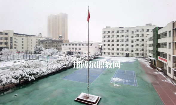 武漢第二衛(wèi)生學(xué)校2022年報(bào)名條件、招生要求、招生對象