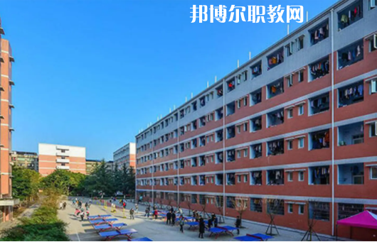 四川育英醫(yī)養(yǎng)科技技工學(xué)校2022年怎么樣、好不好