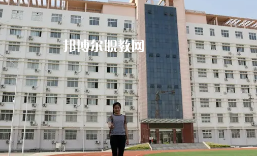 孝感高級(jí)技工學(xué)校2022年報(bào)名條件、招生要求、招生對(duì)象