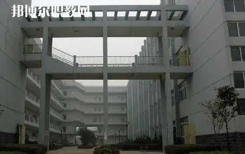 武漢建筑工程學(xué)校2022年報名條件、招生要求、招生對象