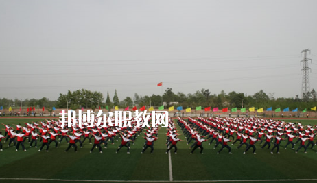 武漢衛(wèi)生學(xué)校2022年報名條件、招生要求、招生對象