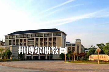 江漢油田職業(yè)技術(shù)學(xué)校2022年報(bào)名條件、招生要求、招生對(duì)象