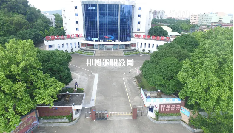 佛山順德區(qū)李偉強職業(yè)技術學校2022年招生辦聯系電話