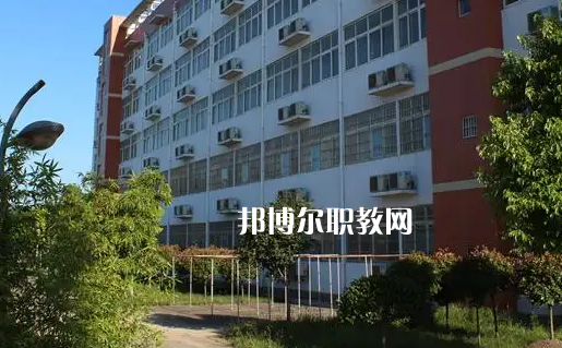湖北現(xiàn)代技術(shù)學(xué)校2022年報(bào)名條件、招生要求、招生對(duì)象