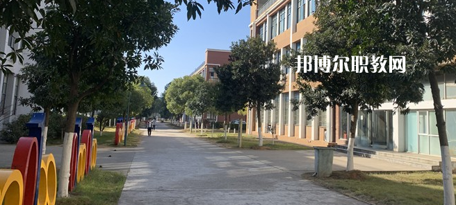 南昌智遠(yuǎn)技工學(xué)校2023年報(bào)名條件、招生要求、招生對(duì)象