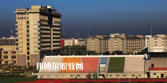 安徽高職?？圃盒Ｅ琶?6強(qiáng)