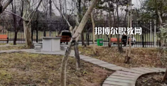 2023年達(dá)州理工職業(yè)技術(shù)學(xué)校學(xué)費(fèi)、收費(fèi)多少
