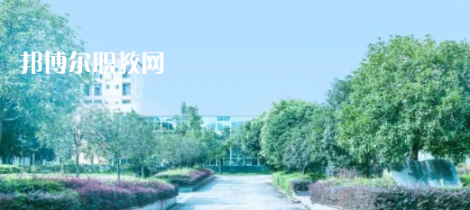 成都新高技工學(xué)校地址在哪里，哪個(gè)地區(qū)，哪個(gè)城市?