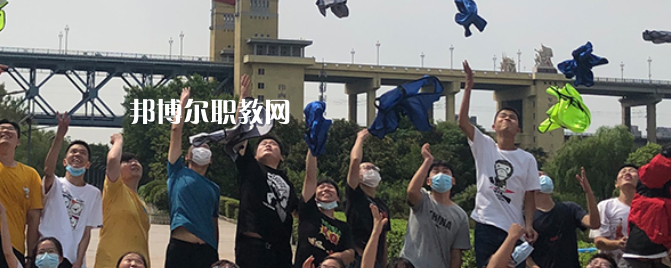 2023南京市公用事業(yè)技工學(xué)校招生計(jì)劃 招生人數(shù)是多少(附要求、條件、對(duì)象)