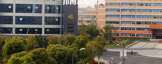 江蘇聯(lián)合職業(yè)技術(shù)學(xué)院無(wú)錫機(jī)電分院地址在哪里，哪個(gè)地區(qū)，哪個(gè)城市?