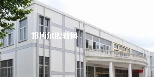 江蘇省金湖中等專業(yè)學(xué)校地址在哪里，哪個(gè)地區(qū)，哪個(gè)城市?