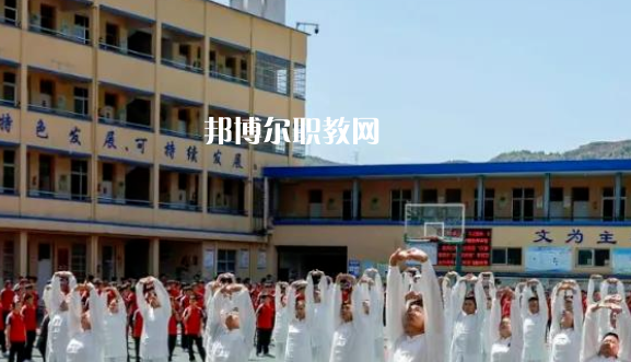 蒼南縣飛林職業(yè)學(xué)校地址在哪里，哪個(gè)地區(qū)，哪個(gè)城市?
