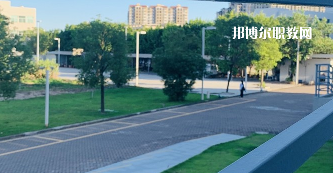 汕頭市科技應(yīng)用職業(yè)技術(shù)學(xué)校地址，乘車(chē)路線