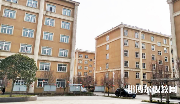 西安弗斯特藝術技工學校地址，乘車路線