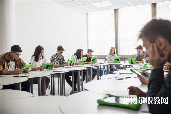 江蘇哪里的職業(yè)學(xué)校能讀建筑室內(nèi)設(shè)計(jì)專(zhuān)業(yè)