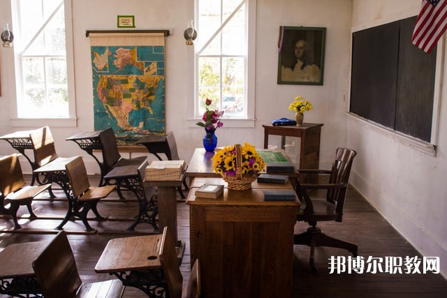 浙江哪里的職業(yè)中學(xué)能讀中西餐烹飪專(zhuān)業(yè)