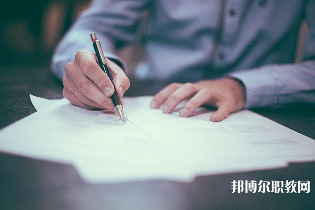 安徽哪里的中職學校能讀社會文化藝術(shù)(黃梅戲藝術(shù)表演)專業(yè)