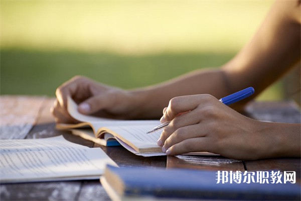 江西哪里的中職學(xué)校能讀電腦會(huì)計(jì)專(zhuān)業(yè)