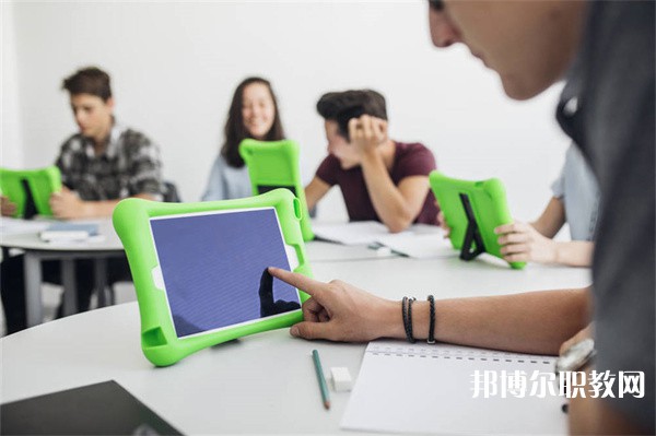江西哪里的中職學(xué)校能讀汽車檢測(cè)與維修專業(yè)