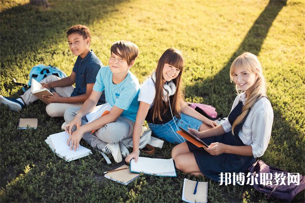 山東哪里的中職學(xué)校能讀計(jì)算機(jī)平面設(shè)計(jì)專業(yè)