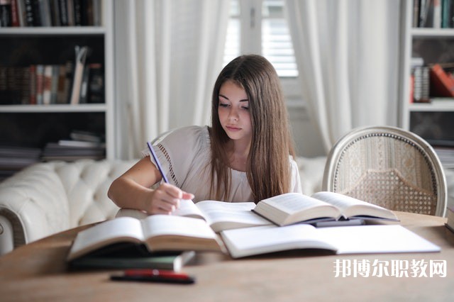河南哪里的技工學校能讀建筑工程施工專業(yè)